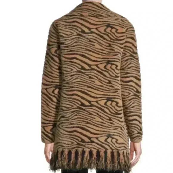 NVLT Women Tiger Pattern Rust/ Black Coat Jacket Button Closure Size Medium NWT - Picture 4 of 15